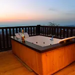 Villa Vista *